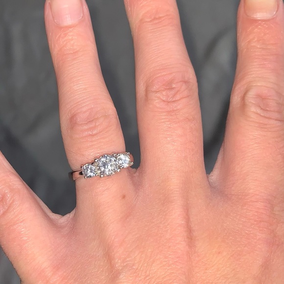 Sterling Silver 925 CZ Graduated Wedding Engagement Ring sz 6.25 - Picture 8 of 9